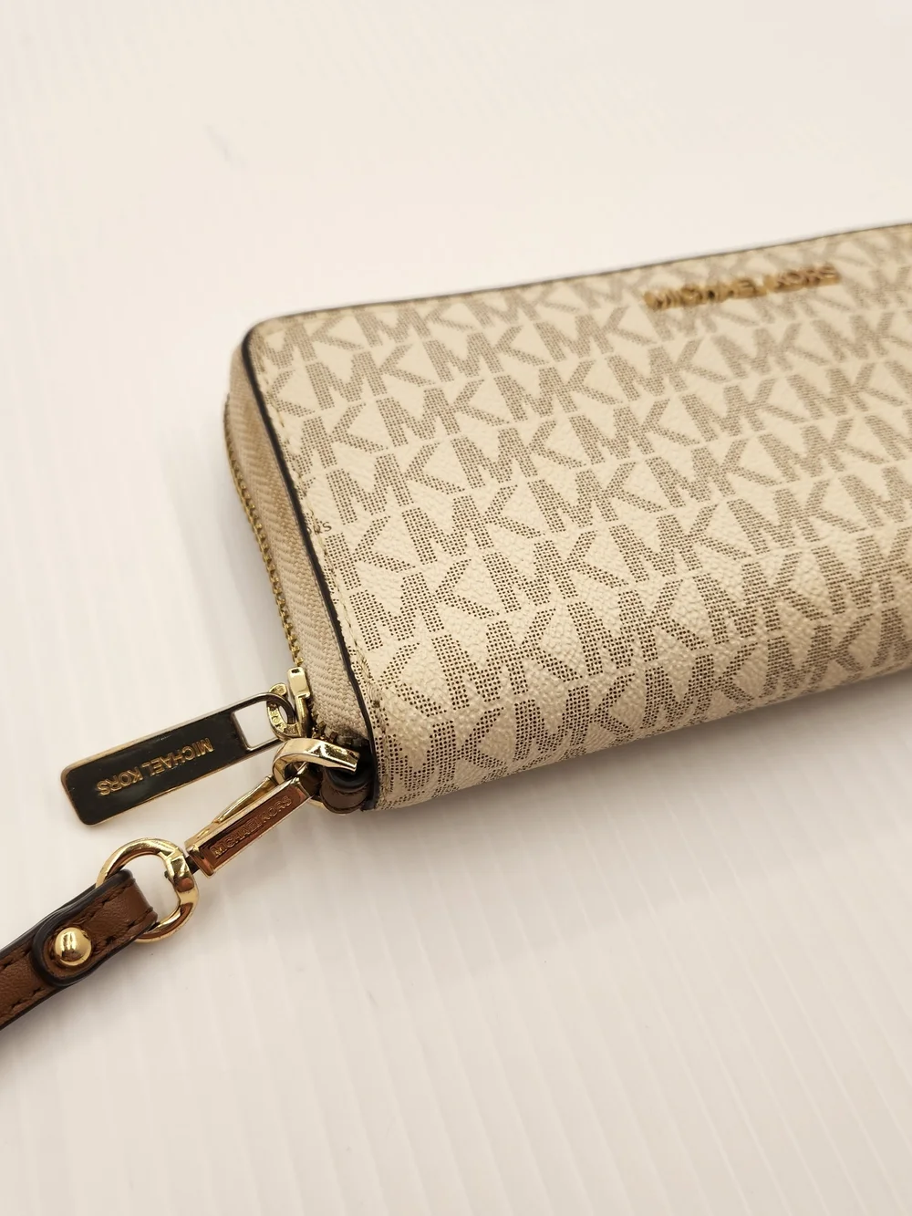 Michael Kors Beige Signature Wristlet Wallet